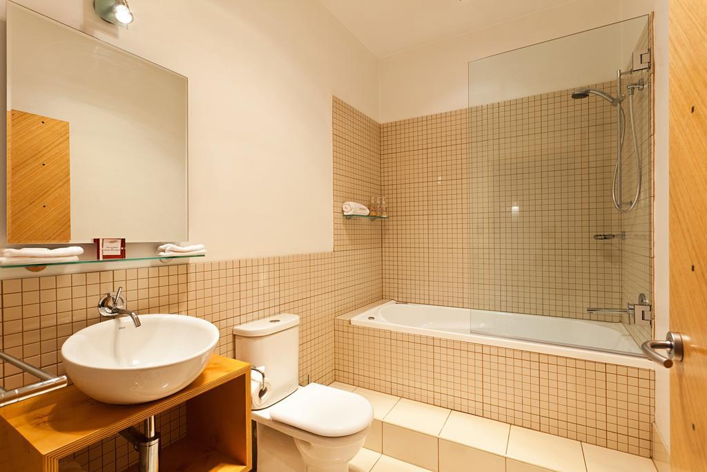 Twofourtwo Boutique Apartments Launceston Rom bilde