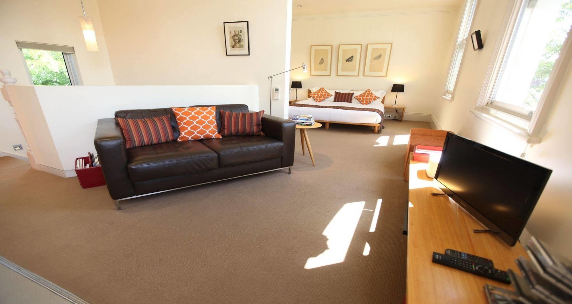 Twofourtwo Boutique Apartments Launceston Eksteriør bilde