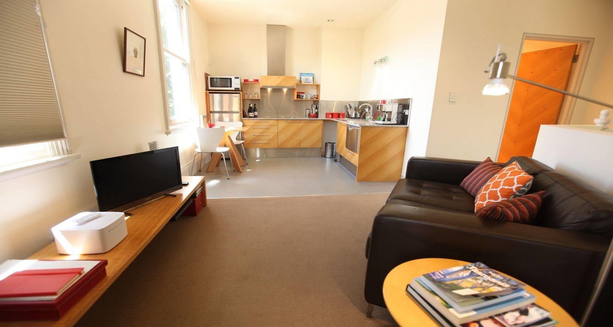 Twofourtwo Boutique Apartments Launceston Eksteriør bilde