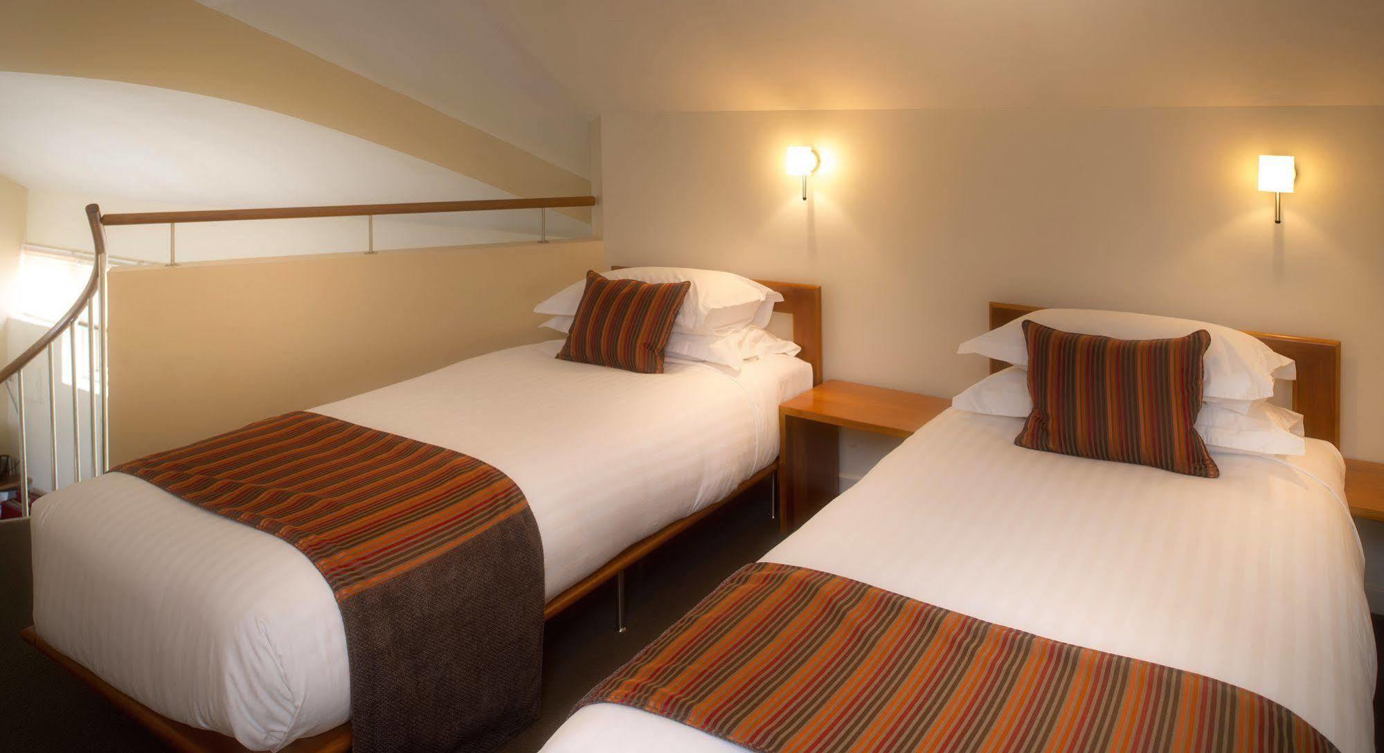 Twofourtwo Boutique Apartments Launceston Eksteriør bilde