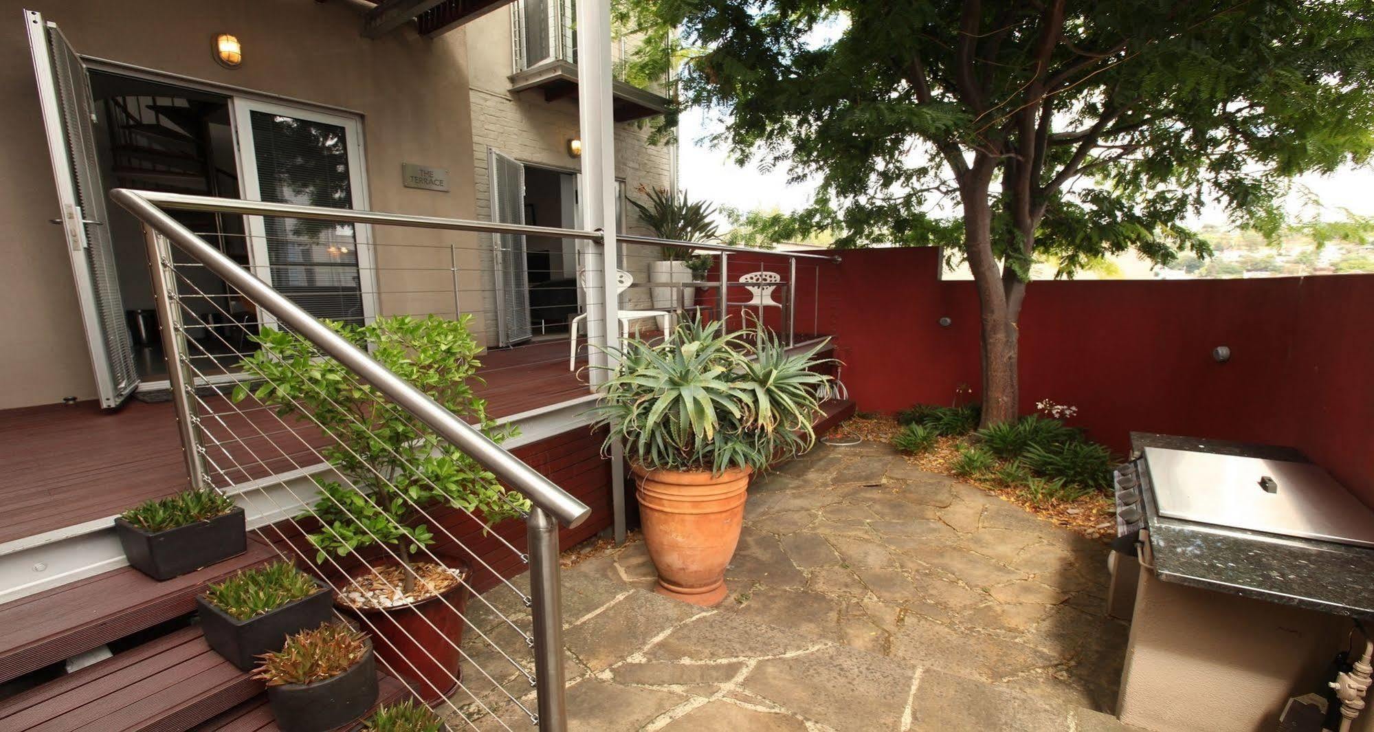 Twofourtwo Boutique Apartments Launceston Eksteriør bilde